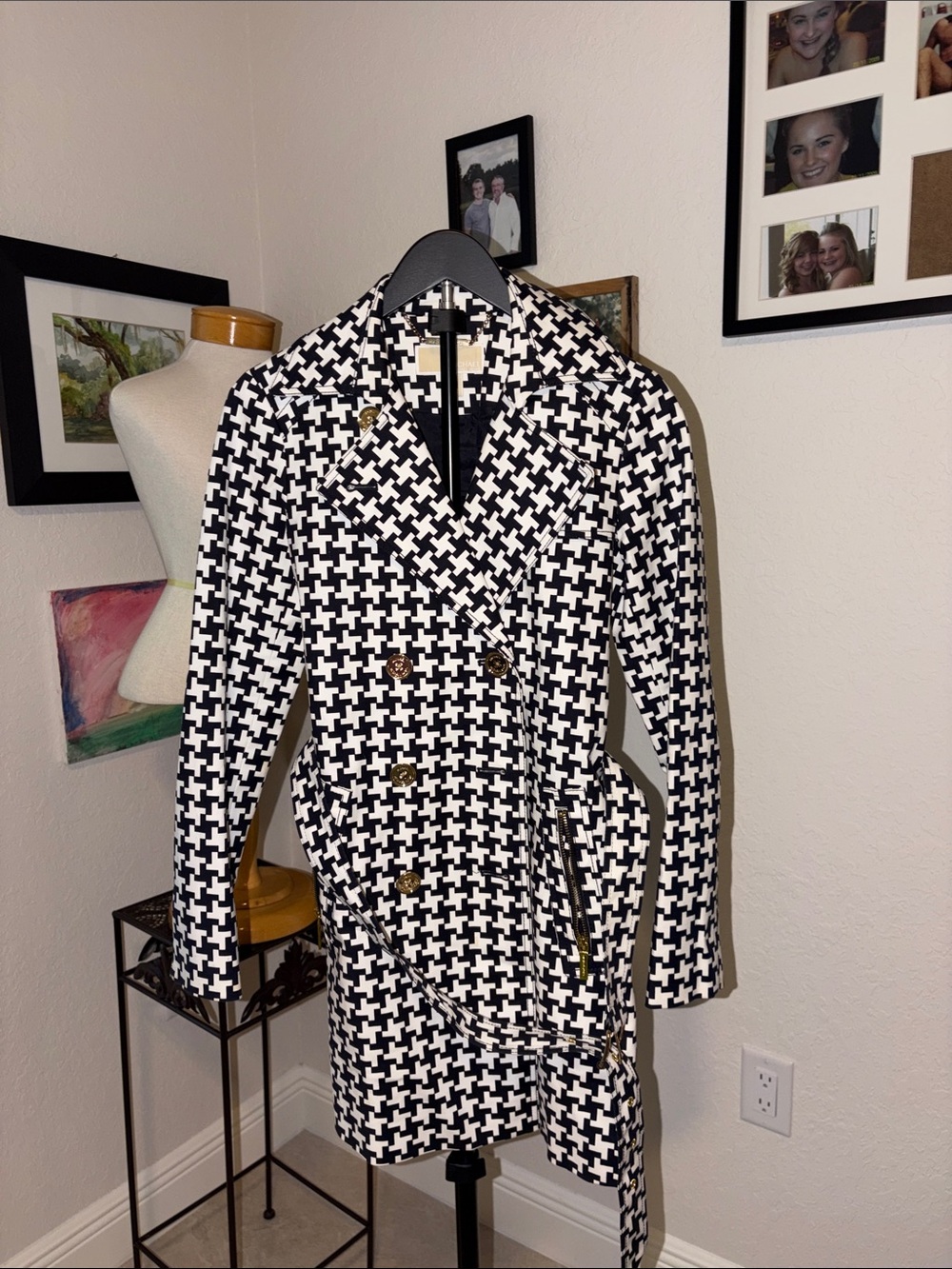 MICHAEL KORS Classic Black & White Houndstooth Trench Coat(XS)